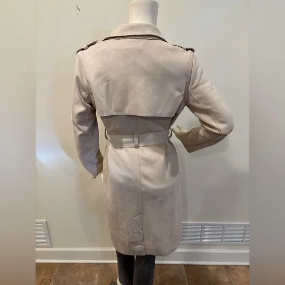 Tahari Light Beige Faux Leather Trench Coat with Waist Tie, Size Medium - Picture 7 of 16